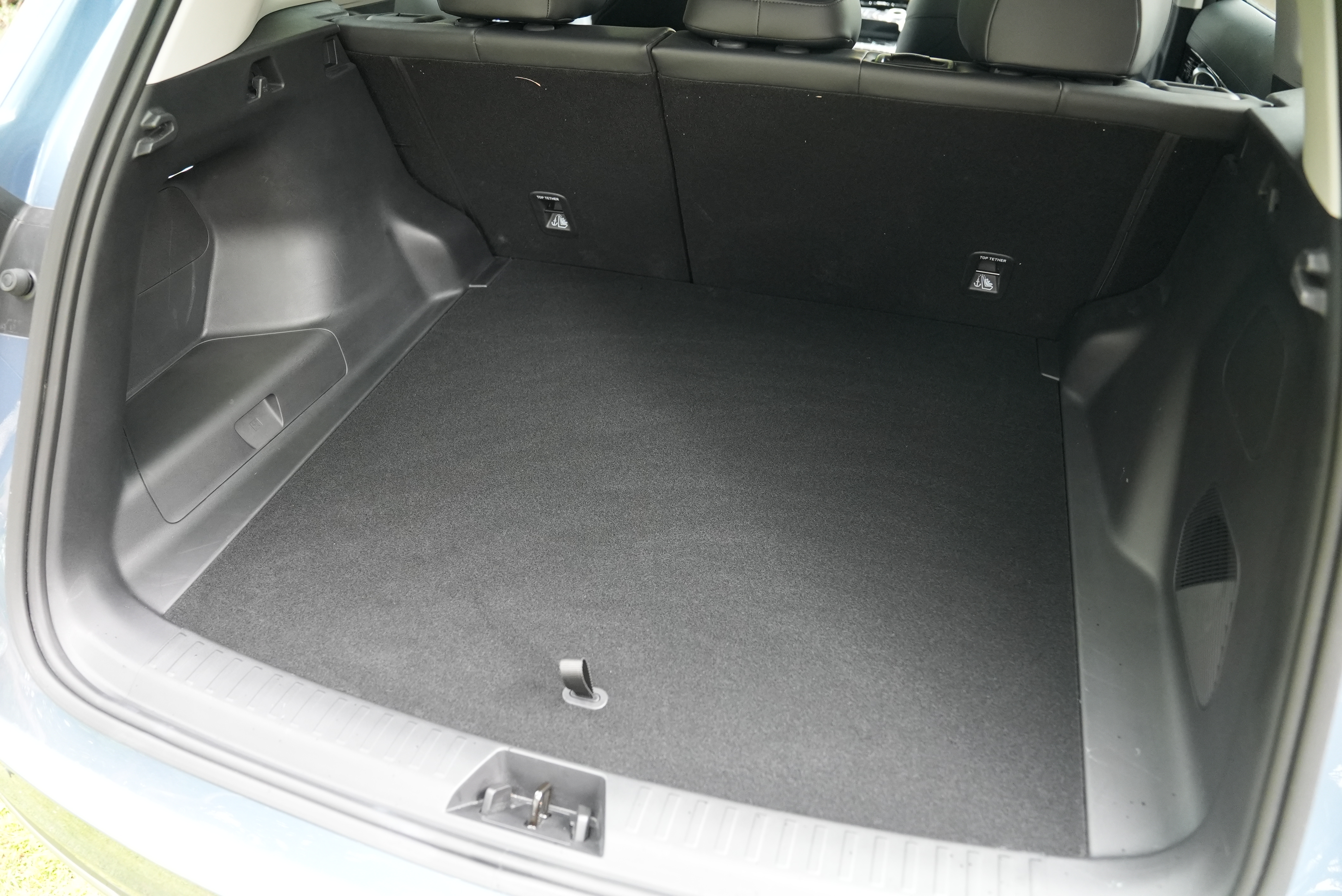 GEELY STARRAY ESTATE 1.5 EM-i Pro 5dr Auto